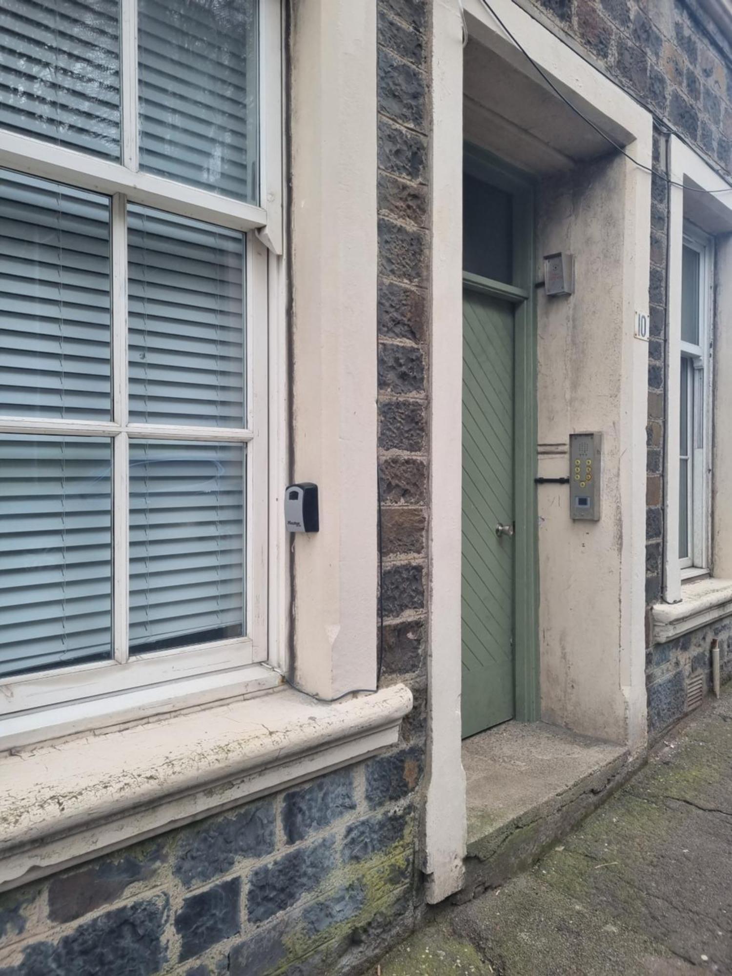 The Rail & Ferry Den Apartment Oban Exterior photo